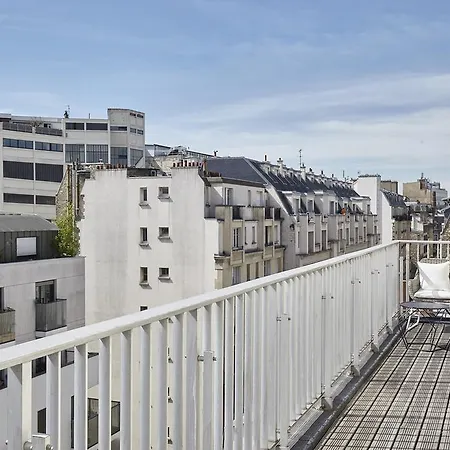 Apartman Lumineux Avec Terrasse *