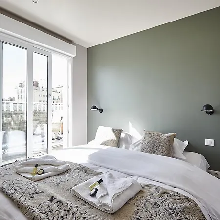 Apartman Lumineux Avec Terrasse *